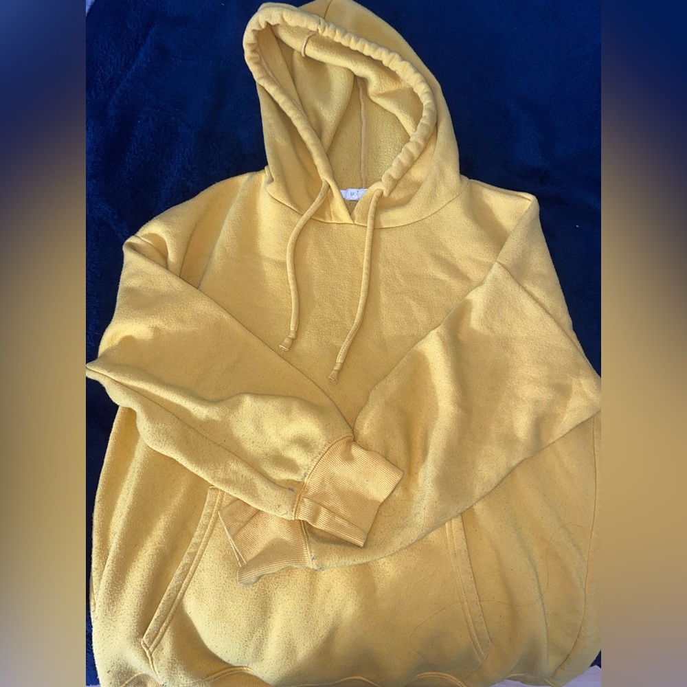 I am selling a hoodie